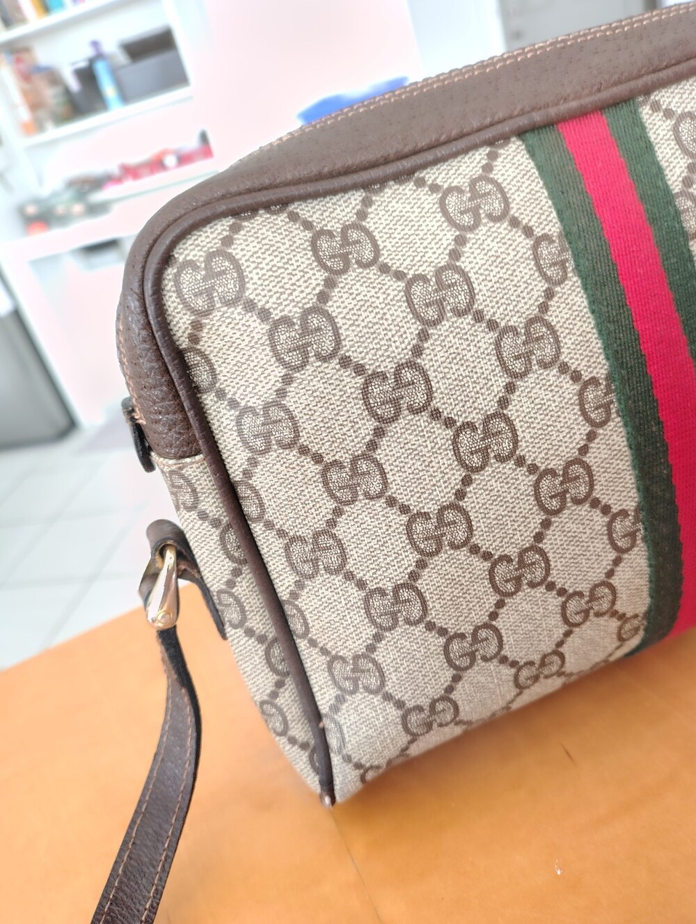 Vintage Gucci Parfums GG Monogram Crossbody Bag with Red and Green Web - Picture 4 of 16